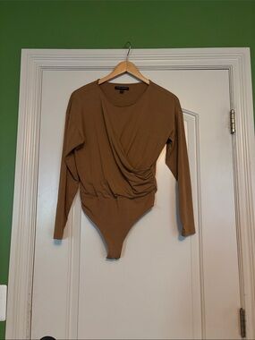 Banana Republic Camel Draped Long-Sleeve Bodysuit. Size Medium